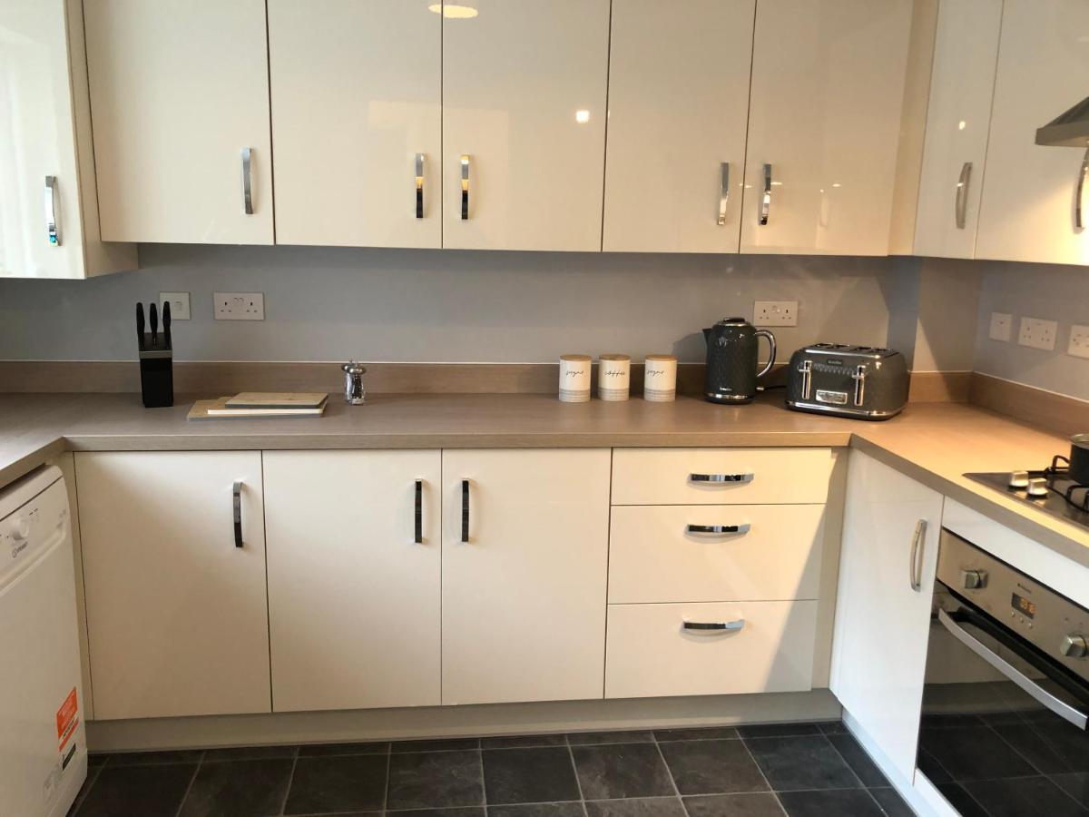 Hill House - 5 Mins Merry Hill - Perfect For Contractors & Families Brierley Hill Eksteriør bilde