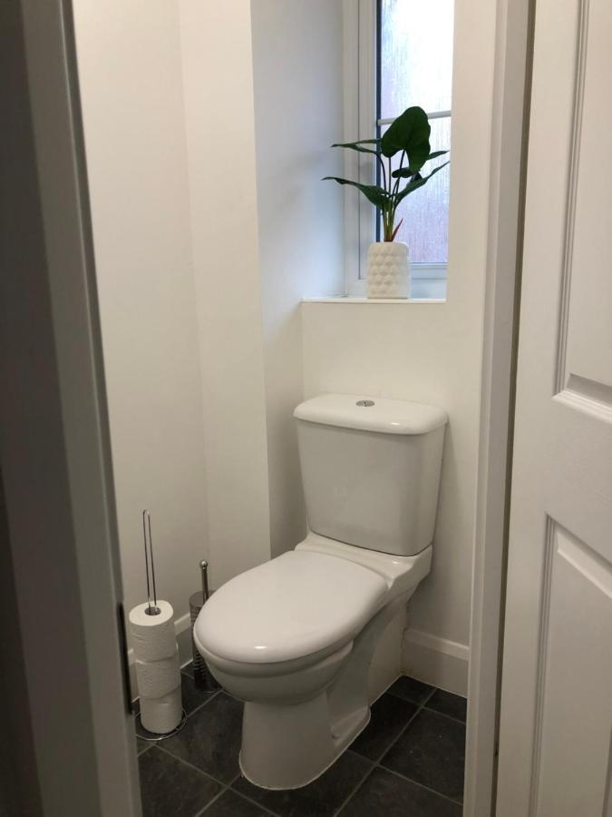 Hill House - 5 Mins Merry Hill - Perfect For Contractors & Families Brierley Hill Eksteriør bilde