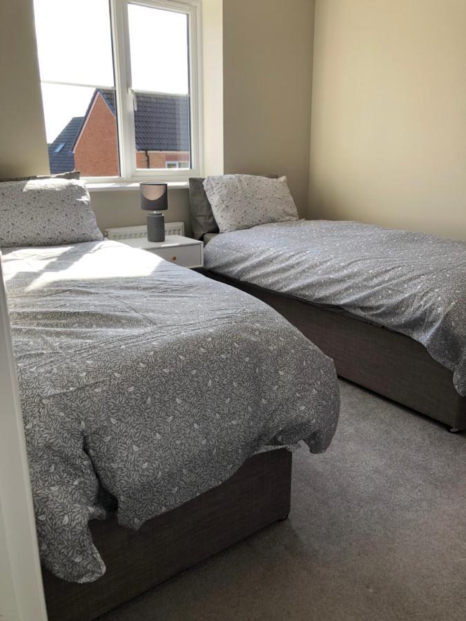Hill House - 5 Mins Merry Hill - Perfect For Contractors & Families Brierley Hill Eksteriør bilde
